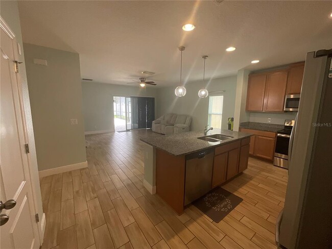 Building Photo - 878 Benjamin Trail