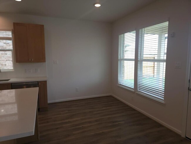 Building Photo - 1041 Tillman Ln