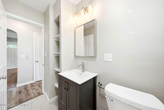 Building Photo - 535 Harris Pl