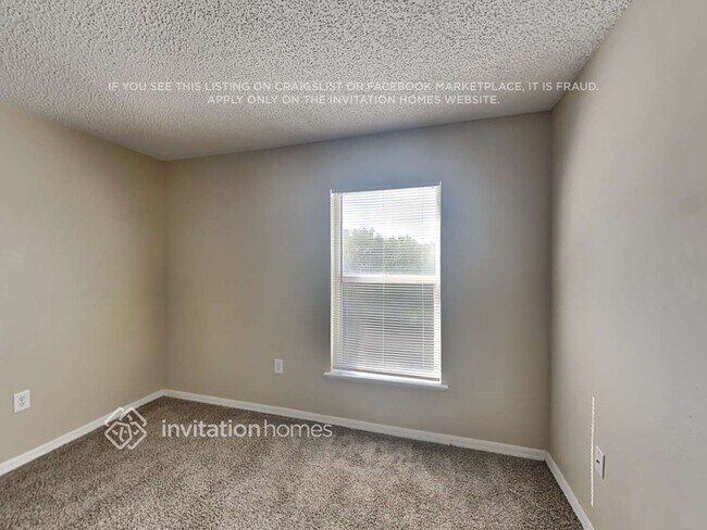 Building Photo - 5728 Oakwood Knoll Dr