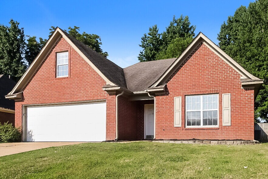Building Photo - 455 Timber Way S
