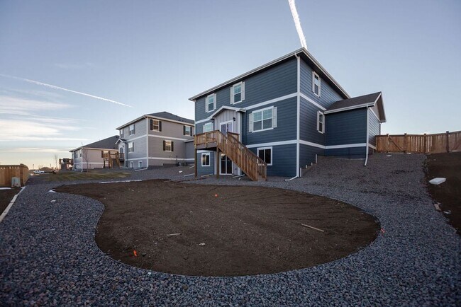 Building Photo - Spacious 4-Bedroom Home  + Office + Loft  with 3-Car Garage, Walk-Out Basement & Community Pool| ...