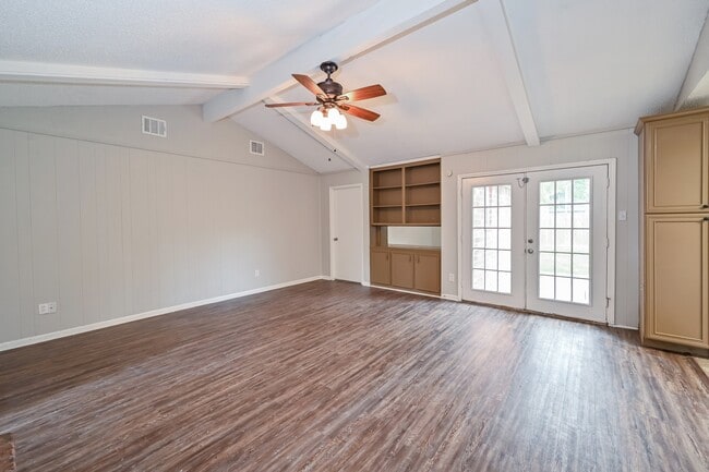 Building Photo - 13706 Oleoke Ln