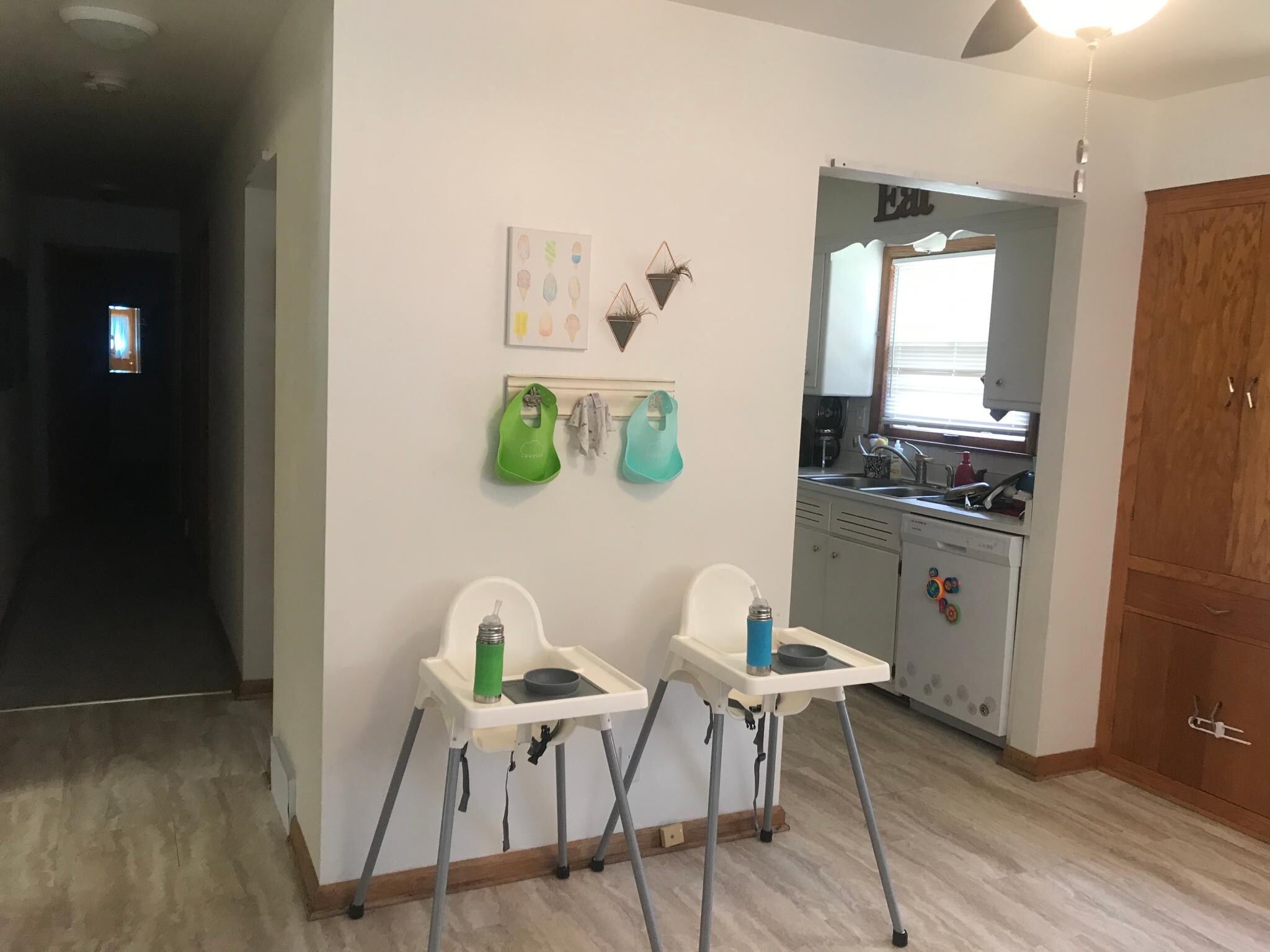 Dinning Room - 2400 S 92nd St