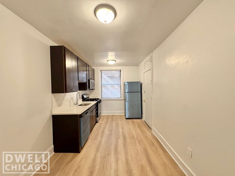 Building Photo - 2327 N Spaulding Ave