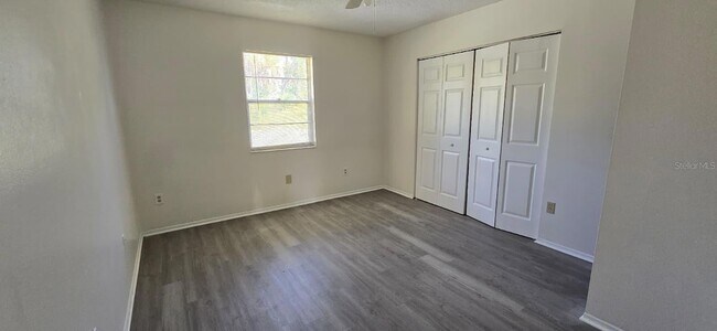 Building Photo - 401 Skylark Ln NW