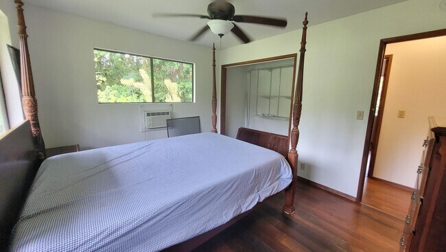 Building Photo - 15-1876 19th Ave