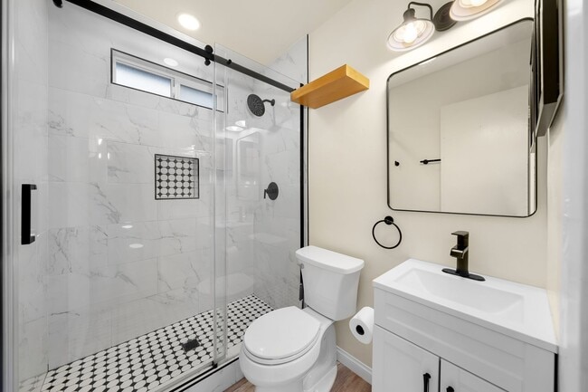 Building Photo - Beautiful newly renovated home available n...