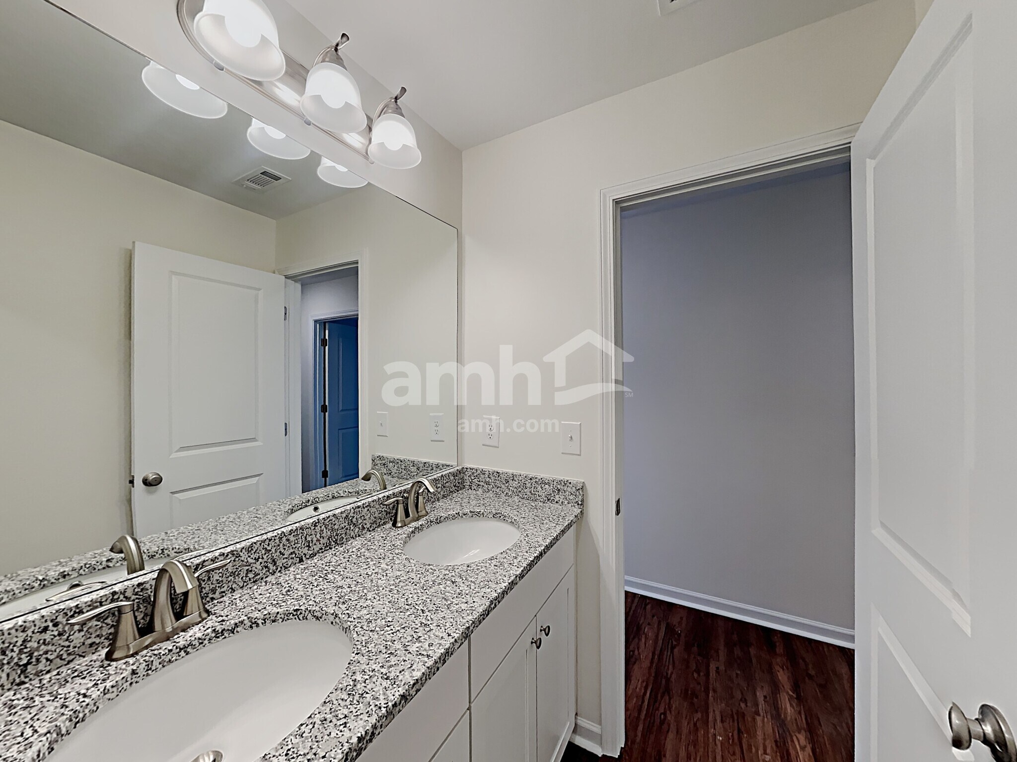 Building Photo - 20 Valley Brook Ct