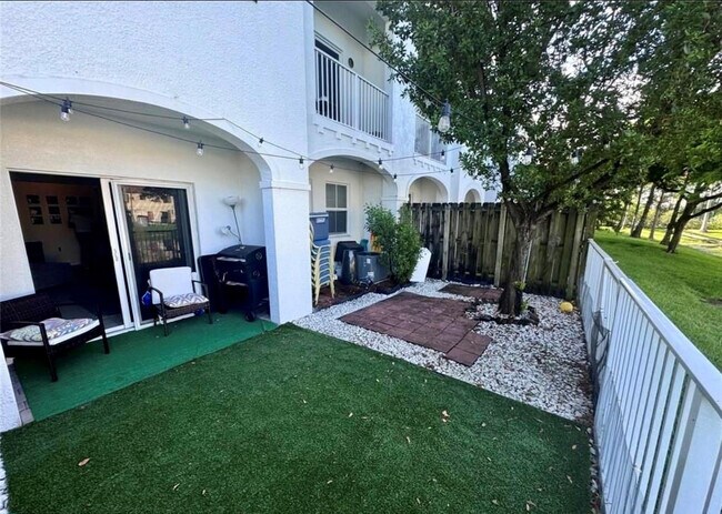 Building Photo - 8650 NW 97th Ave