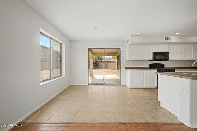 Building Photo - 15449 W Tasha Cir