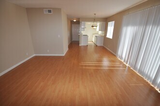 Building Photo - 5340