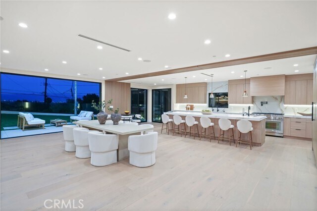 Building Photo - 4551 Alonzo Ave