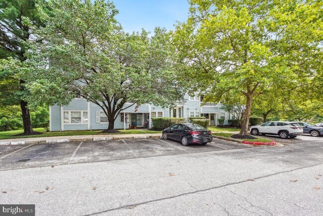 Building Photo - 8601 Falls Run Rd