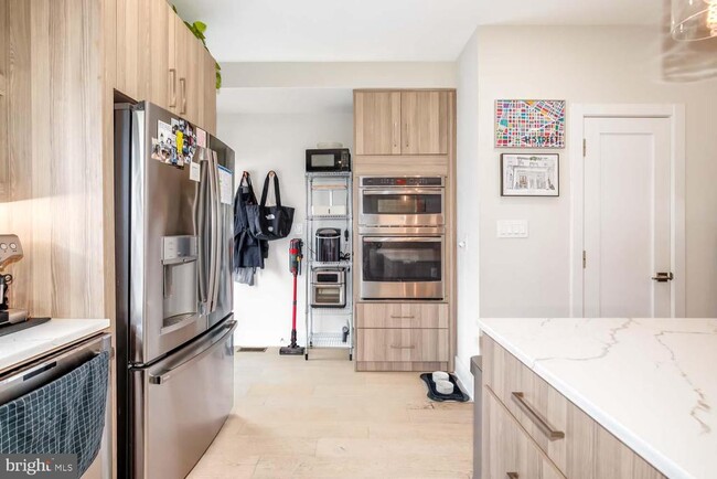 Building Photo - 1228 Oates St NE