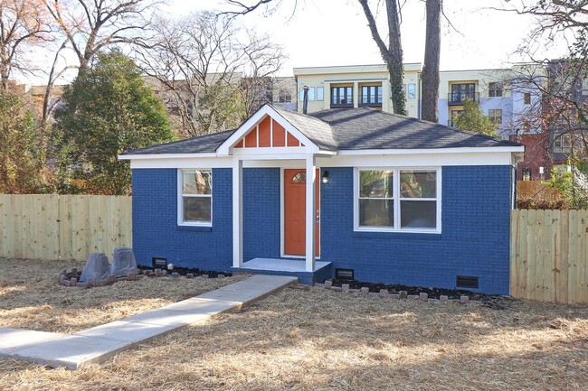 Building Photo - Fully renovate 3BR 1BA Brick home just sec...