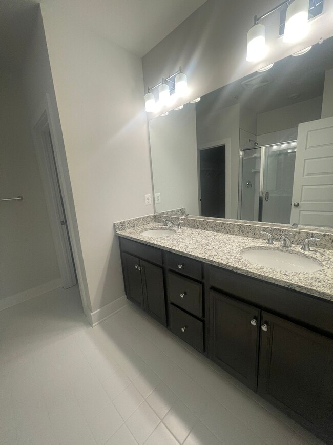 Building Photo - 2707 Acadia Dr