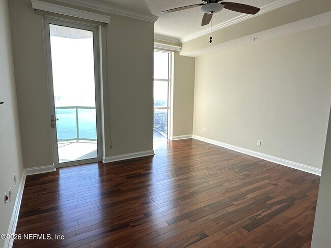 Building Photo - 1431 Riverplace Blvd