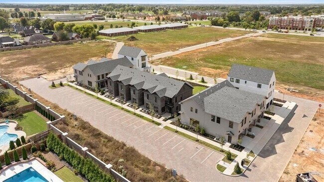 Building Photo - 4611 S 47th St