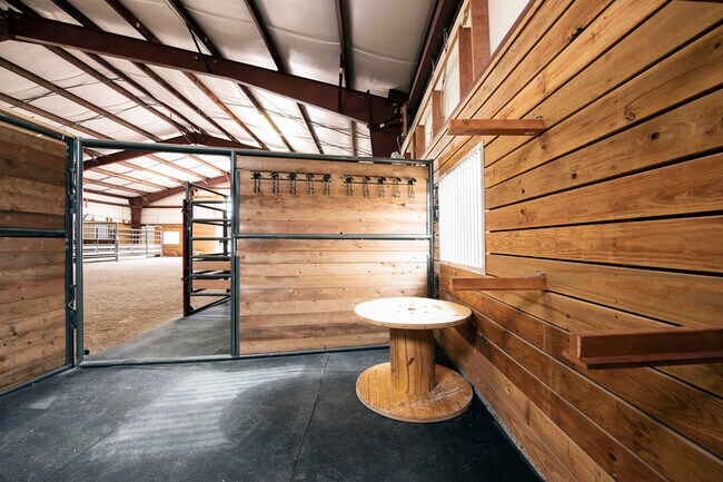 Building Photo - 9725 Bayou Gulch Rd