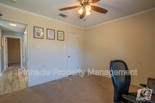 Building Photo - 1204 June