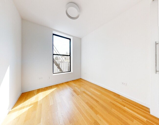Building Photo - Flatbush Avenue