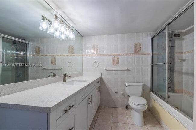 Building Photo - 5401 Collins Ave