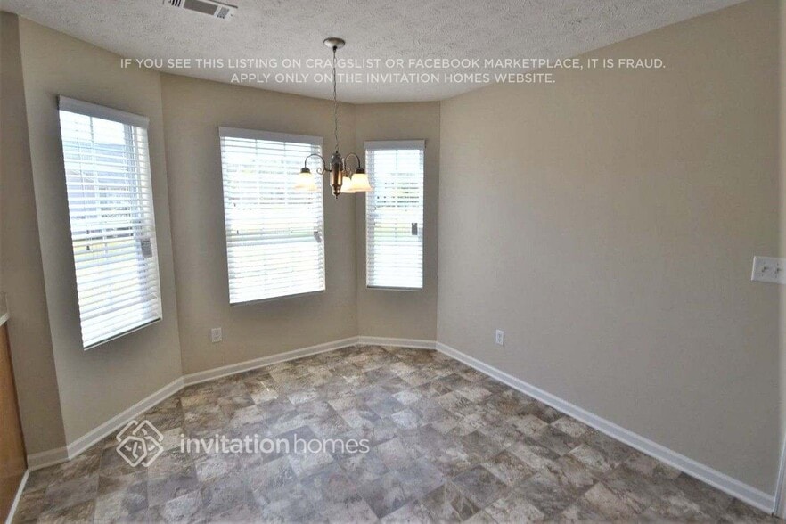 Building Photo - 4030 Hollow Springs Tr SE
