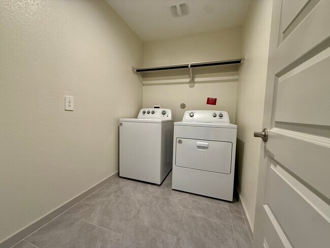 Building Photo - 28930 Yukon River Ct