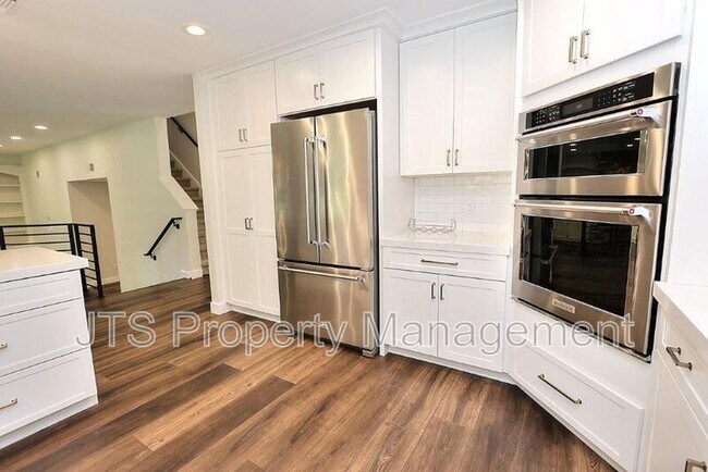 Building Photo - 2696 Prestwick Dr