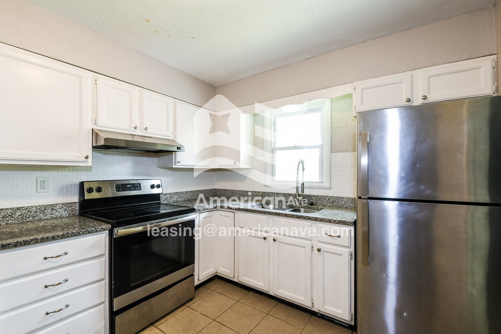 Building Photo - 1044 Farmview Dr