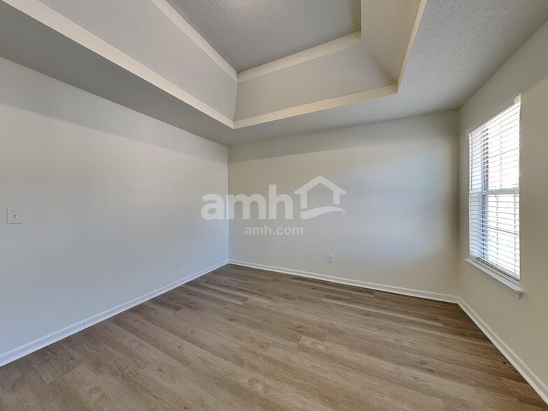 Building Photo - 6136 Swabia Ln