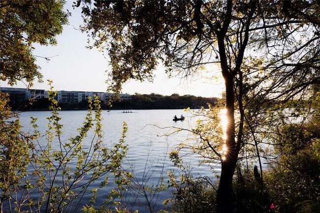 Building Photo - Stylish Furnished Loft Steps from Downtown
