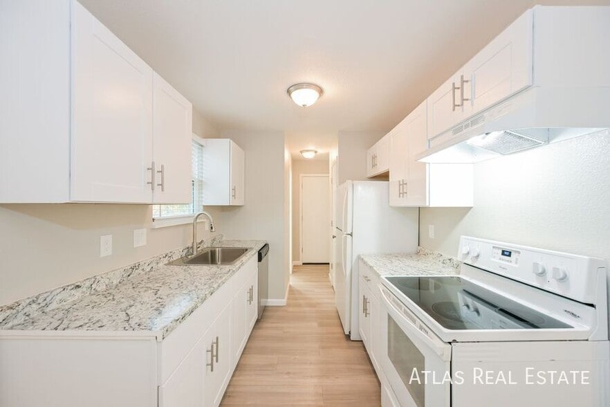 Building Photo - 11403 E Ellsworth Pl