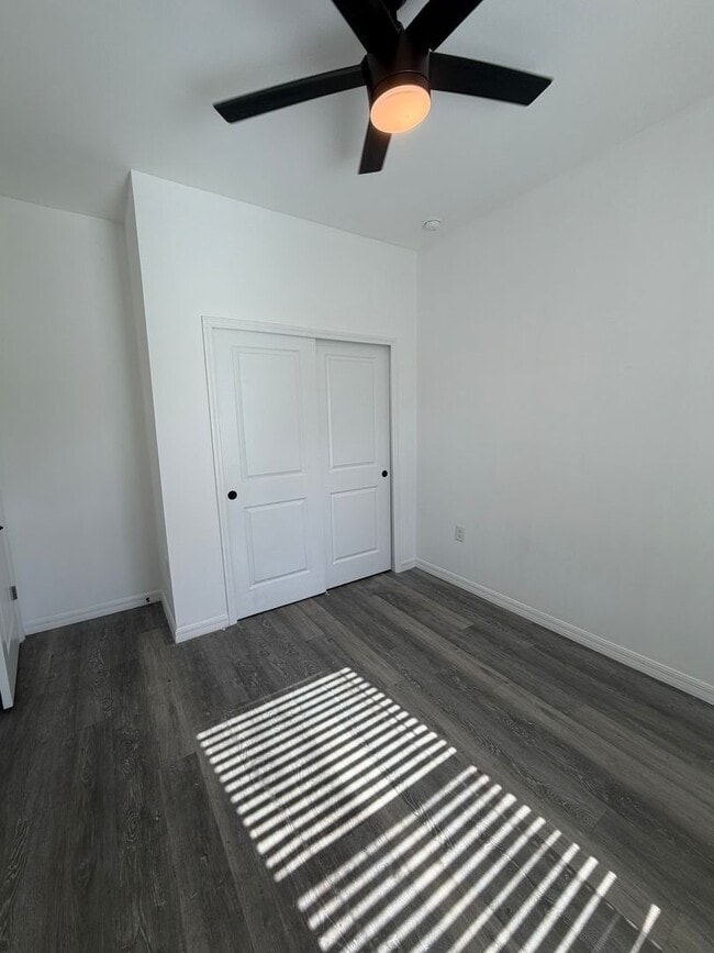 Building Photo - 2122 Armour Rd