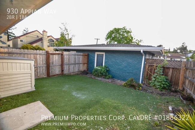Building Photo - 930 Appian Way