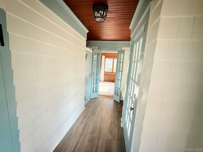 Building Photo - 34 Maple Ave