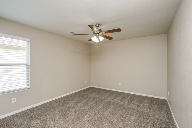 Building Photo - 14815 Hillside Woods Ct