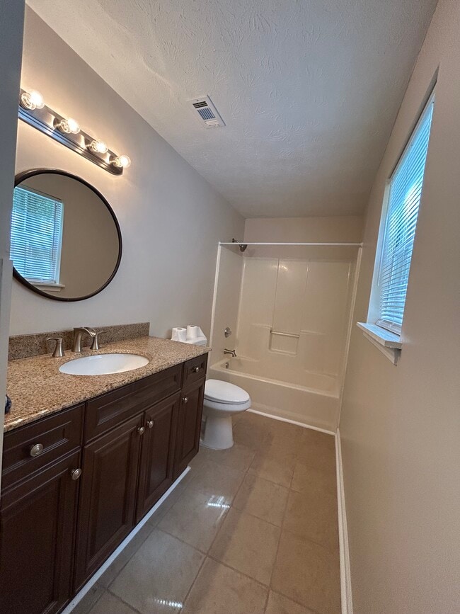 Building Photo - 8047 Fieldstream Way