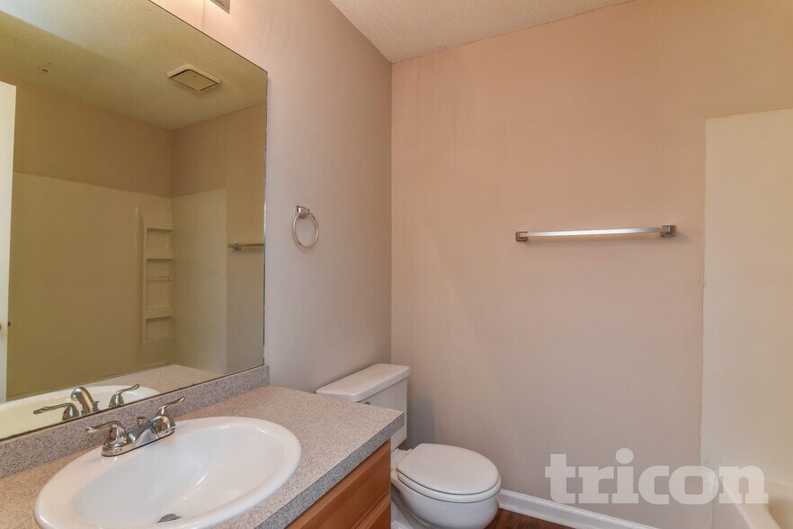 Building Photo - 2131 Boone Pl