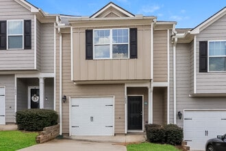 Building Photo - 1408 Canopy Dr