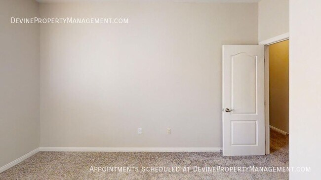 Building Photo - 381 Mesa Verde Park