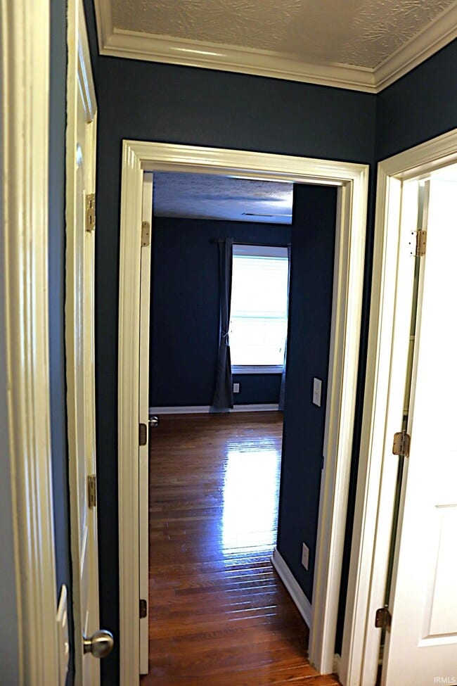 Building Photo - 3900 Bronson Ln