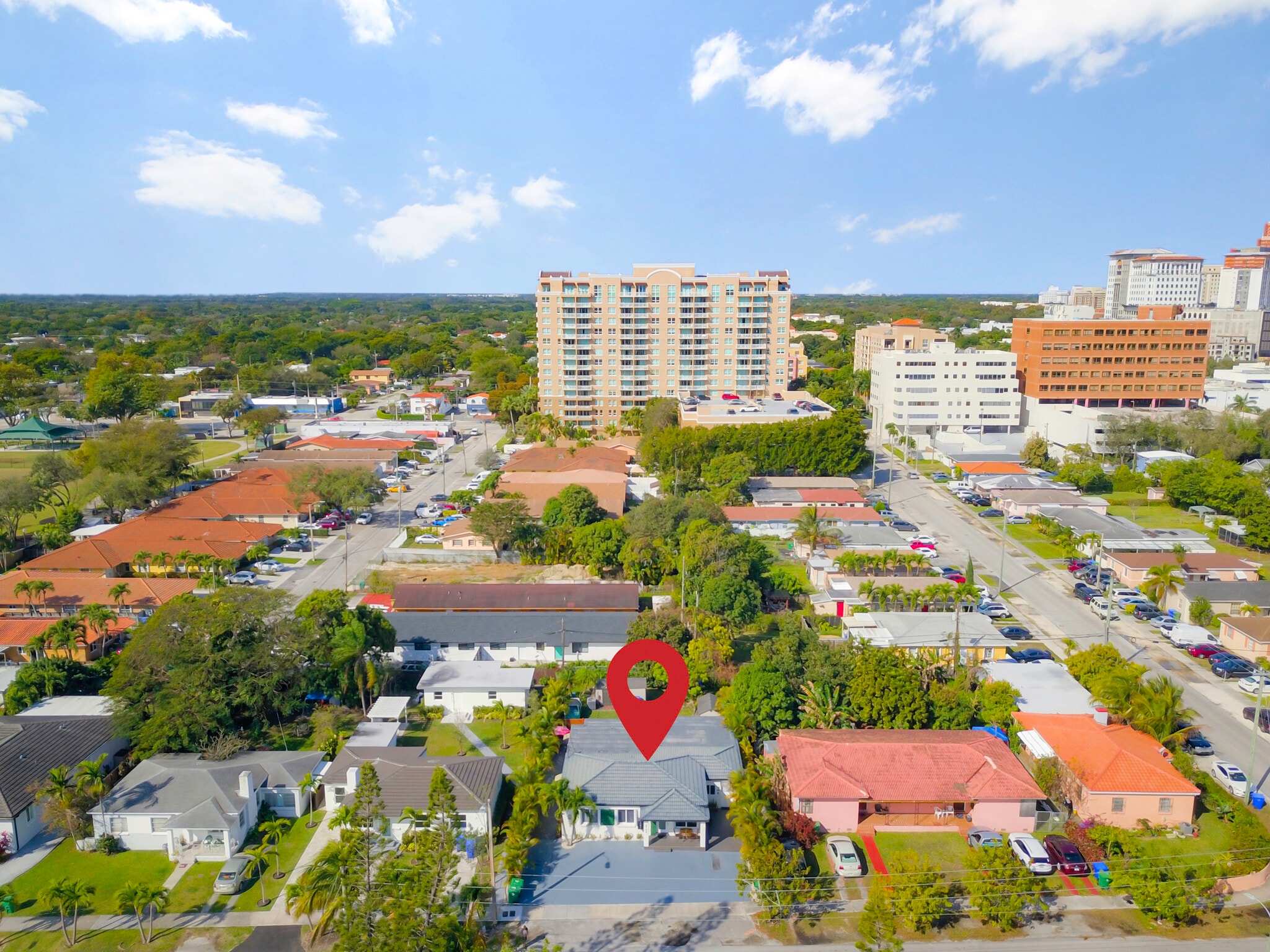 Building Photo - 2714 SW 36th Ave