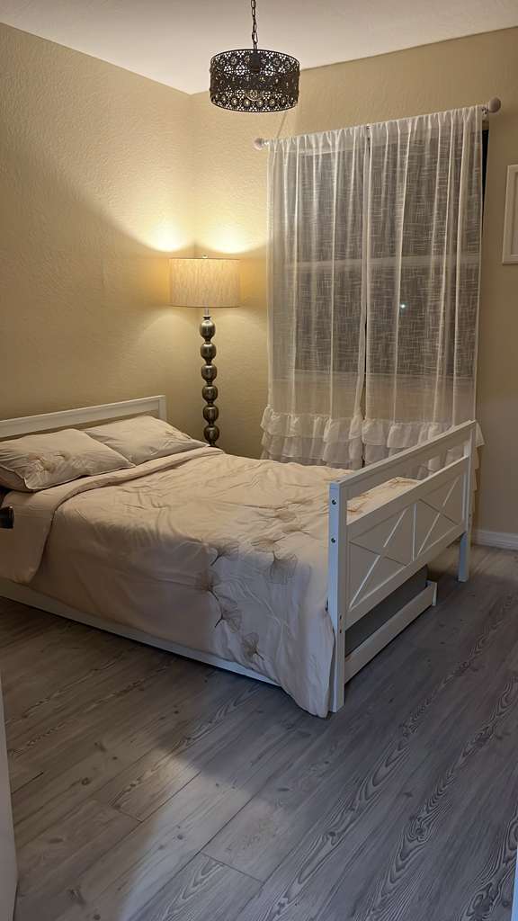 Building Photo - 1531 SE 20th Rd