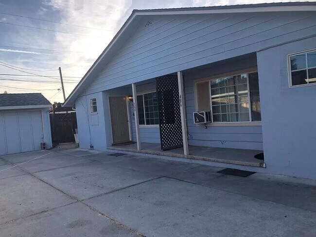 Building Photo - 488 April Way