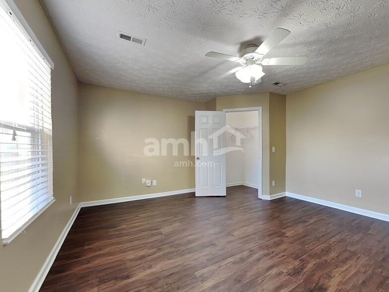 Building Photo - 2939 W Barnhill Pl