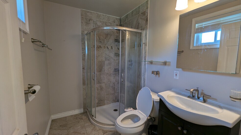 Building Photo - 6342 Alexandria Dr