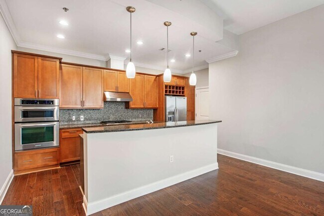 Building Photo - 270 17th St NW