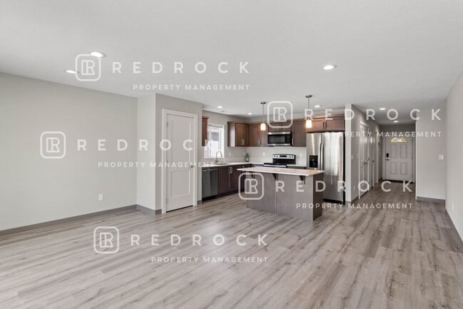 Building Photo - 710 Jones Ln